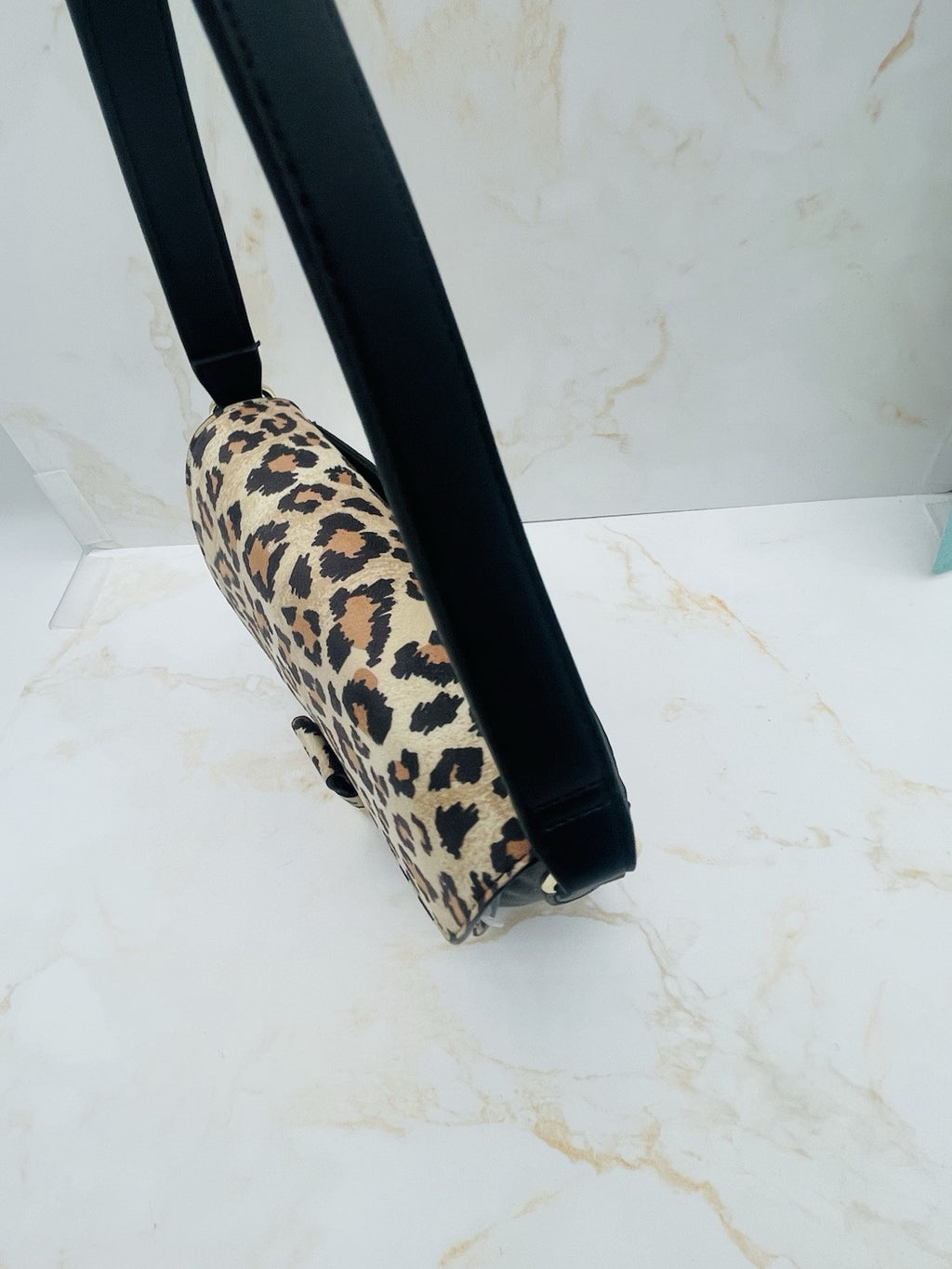 On 34th Holmme Small Saddle Crossbody Bag Leopard Gold