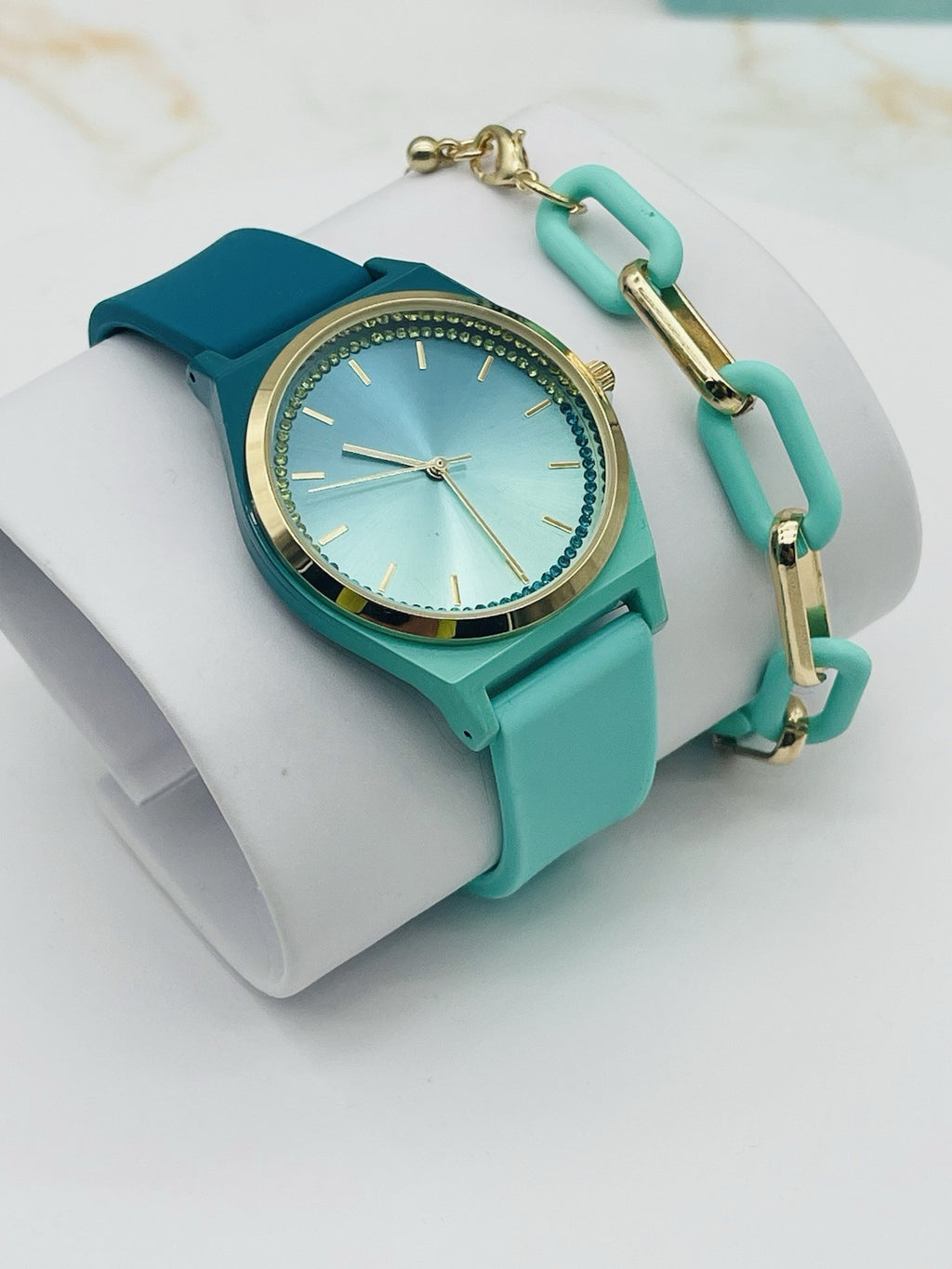 I.N.C. International Concepts Woman Watch Silicone Strap CZ Accents Macys Exc