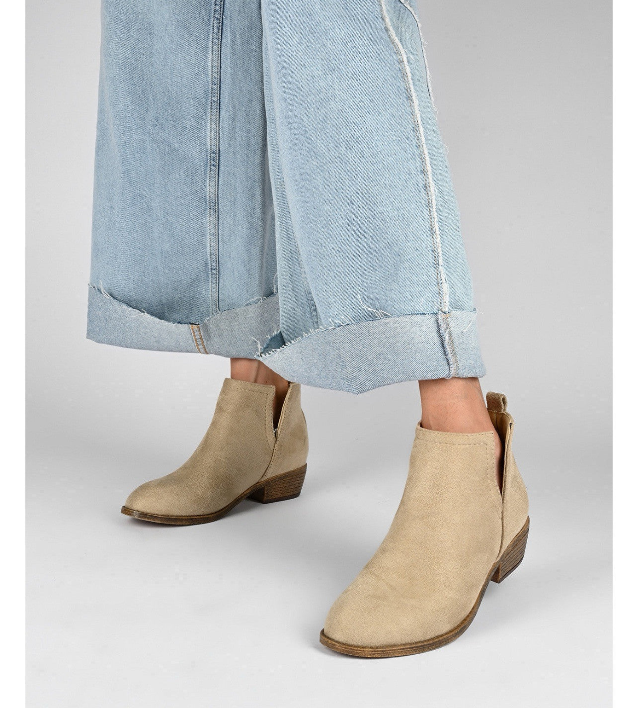 Journee Collection Women's Rimi Bootie Camel Size 8.5