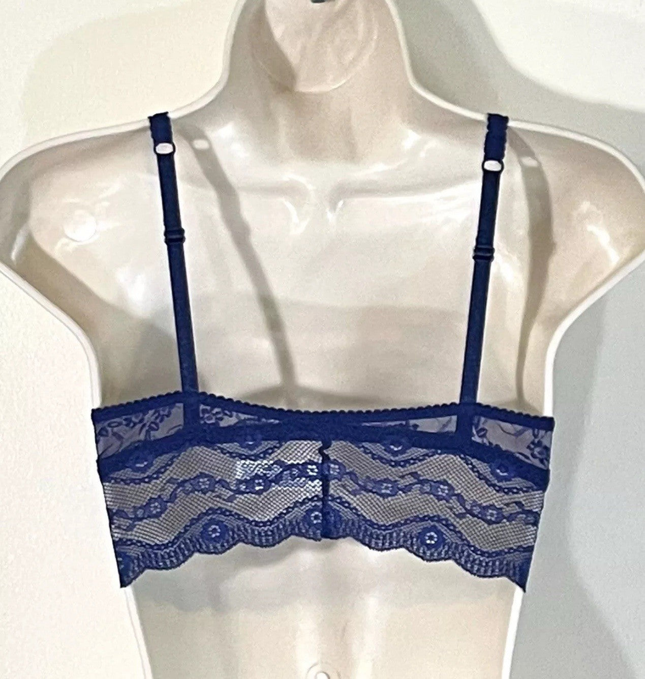 NWT b.tempt'd Women's S Lace Kiss Full Coverage Unlined Bralette 910182 Blue